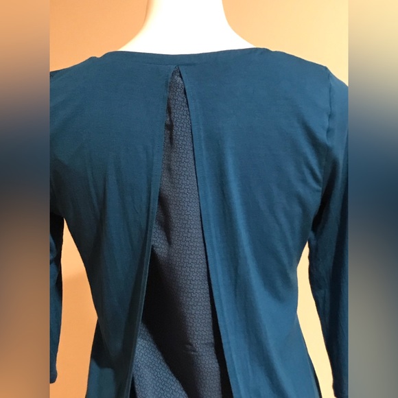 Ann Taylor Blue Long Sleeves Lose Blouse Slit Back  With Different Pattern Sz MP - Picture 4 of 8
